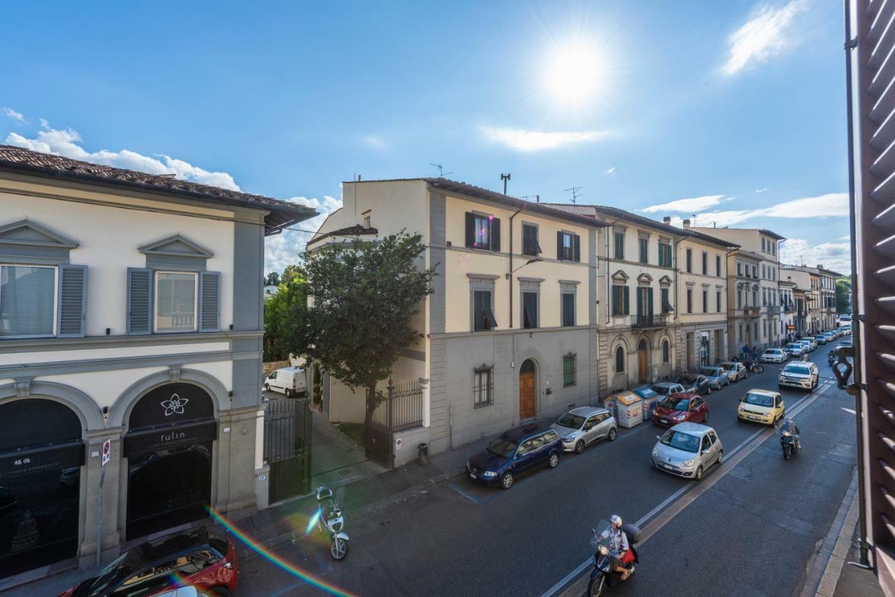 Renovated 19Th-Century Apartment In An Authentic Area Florence Exterior photo